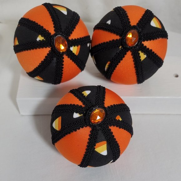 Decorative Halloween Candy Corn Fabric Ornament Balls,‎ Set of 3 Hand Crafted - Picture 9 of 9
